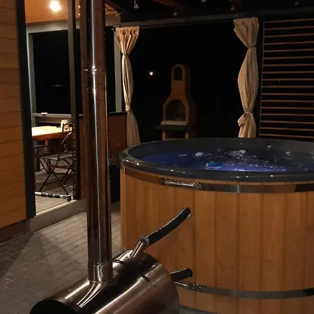بيت للعطل Happy Z Balia I Sauna Podamirowo